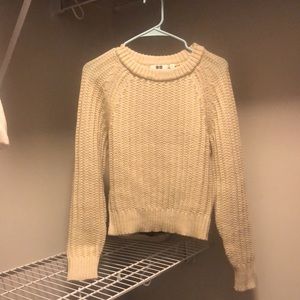 Cozy winter sweater, basically brand new.